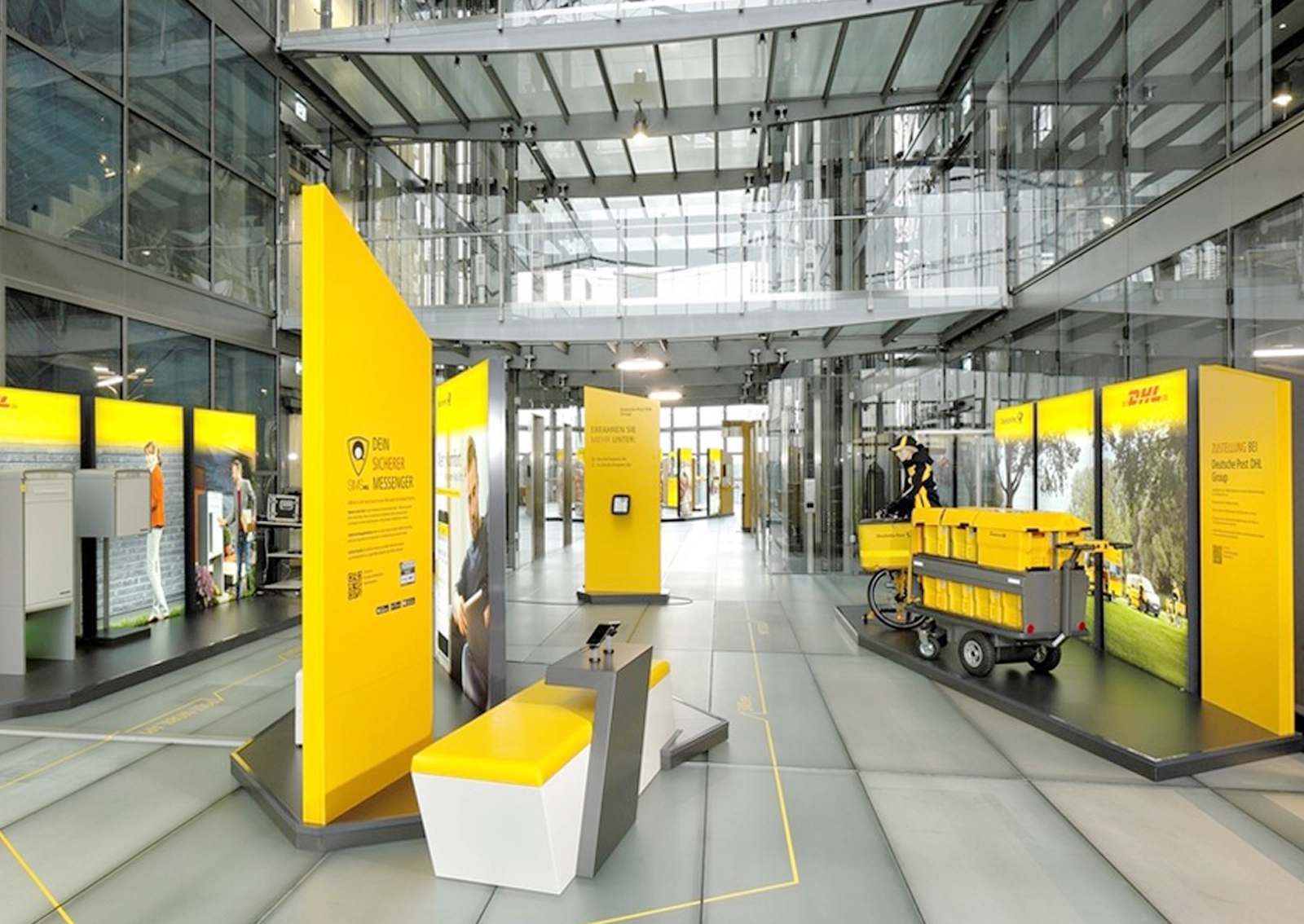 Exhibition concept for the Level 3.0 exhibition in the Deutsche Post DHL Tower in Bonn, modular system of media stations