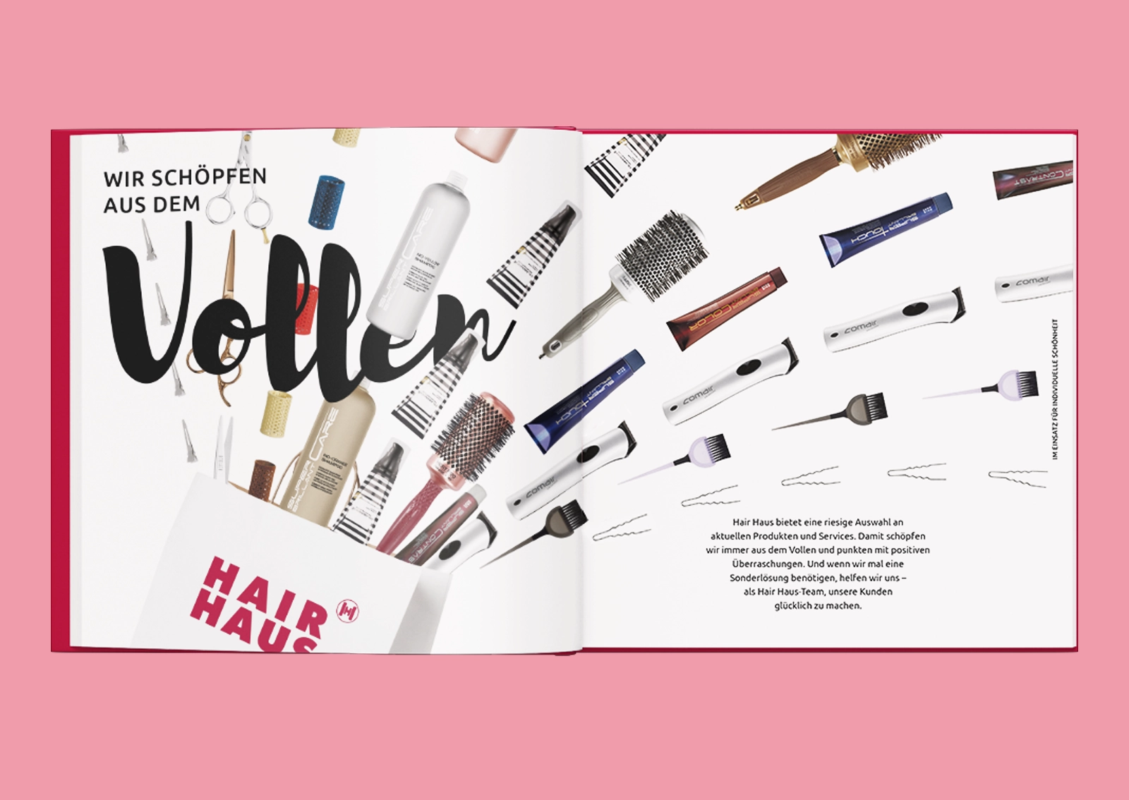 Aufgeschlagenes Buch mit dem Schriftzug „Wir schöpfen aus dem Vollen“, links unten eine weiße Tüte mit der Aufschrift „Hair Haus“, rechts zahlreiche abgebildete Haarprodukte und Werkzeuge wie Bürsten, Tuben, Flaschen und Scheren